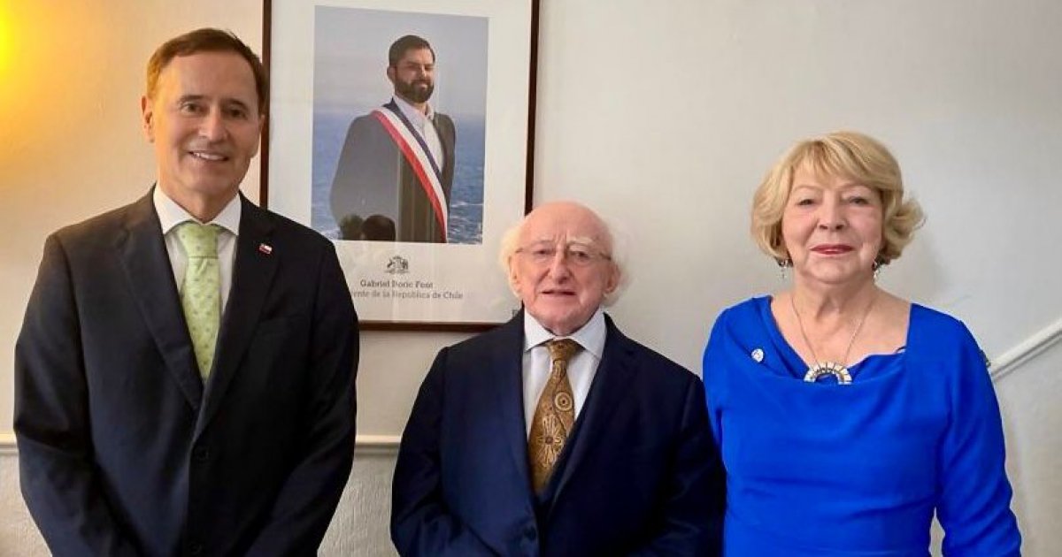 Presidente de Irlanda participa en conmemoración de los 50 años del