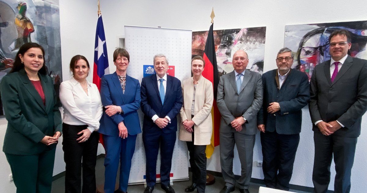 Die Kanzlerin traf sich mit Mitgliedern des Deutschen Bundestages und politischen Stiftungen