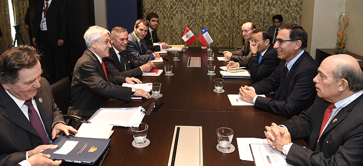 Ministro Ampuero acompaña a Presidente Piñera en Lima y se reúne con cancilleres de Argentina y Brasil