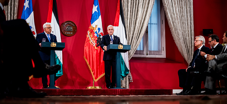 Ministro (s) Silva acompaña a Presidente Piñera en reunión con Mahmoud Abbas