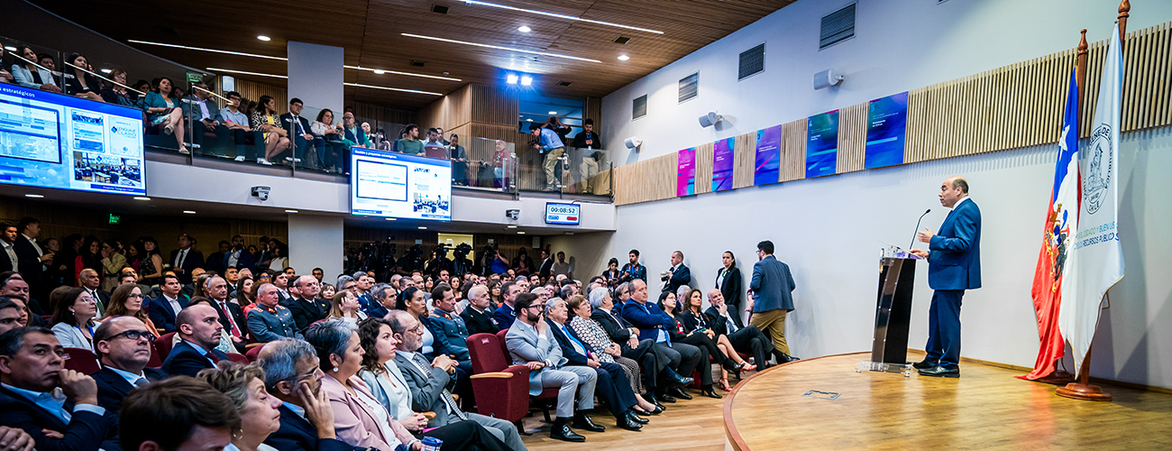 Canciller (s) asiste a ceremonia de despedida del Contralor General de la República