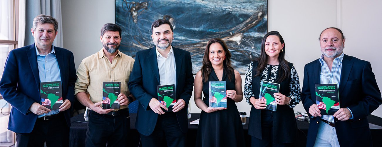 Subsecretaria Gloria de la Fuente presenta libro “La guerra que no había que luchar”