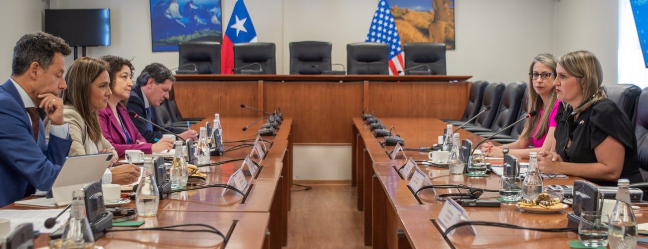 Canciller (s) se reúne con subsecretaria para Diplomacia Pública y Asuntos Públicos de Estados Unidos