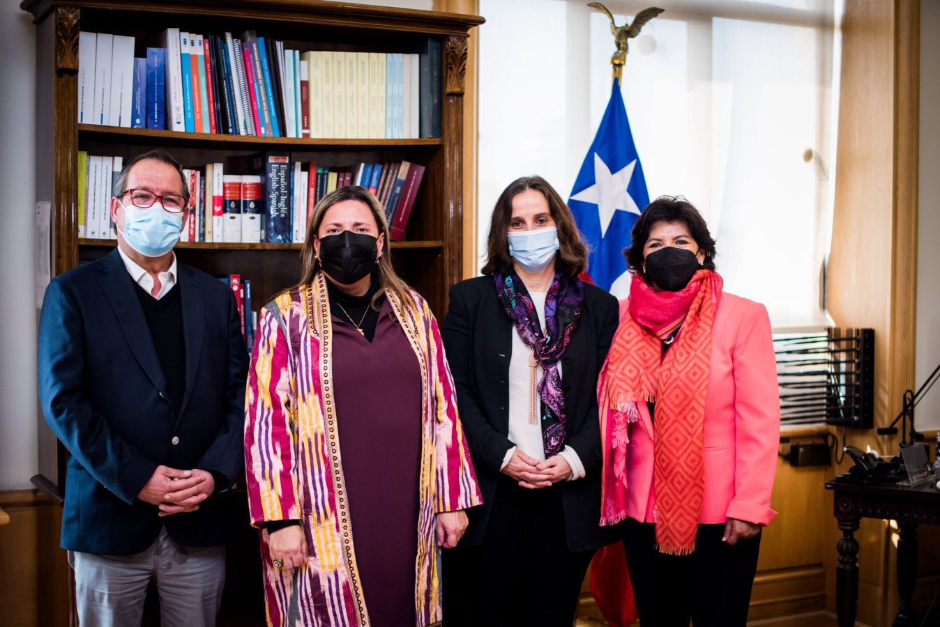 Canciller Antonia Urrejola se reúne con la Directiva Nacional del Partido Demócrata Cristiano