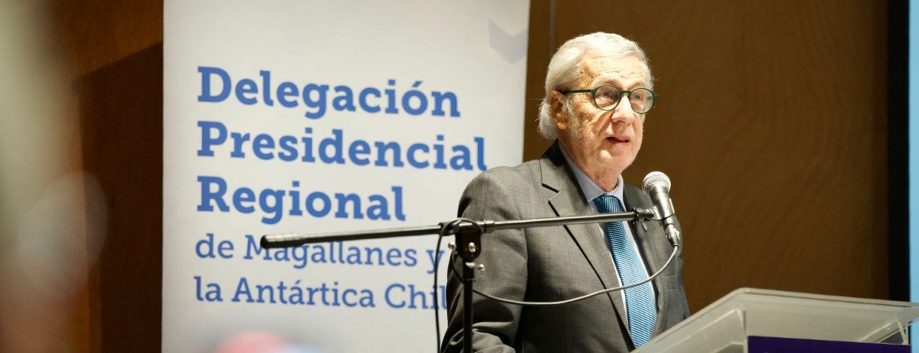 Canciller Alberto van Klaveren asiste a Cuenta Pública Participativa del delegado presidencial de la Región de Magallanes