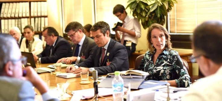 Subsecretaria Valdivia asiste al Congreso Nacional