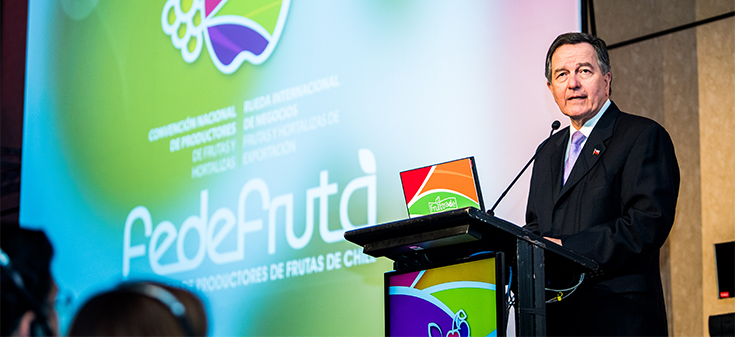 Ministro Ampuero participa en inauguración de Fruittrade 2018