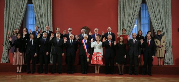 Ministra de Relaciones Exteriores (s) participa en fotografía oficial del Presidente Sebastian Piñera y su gabinete