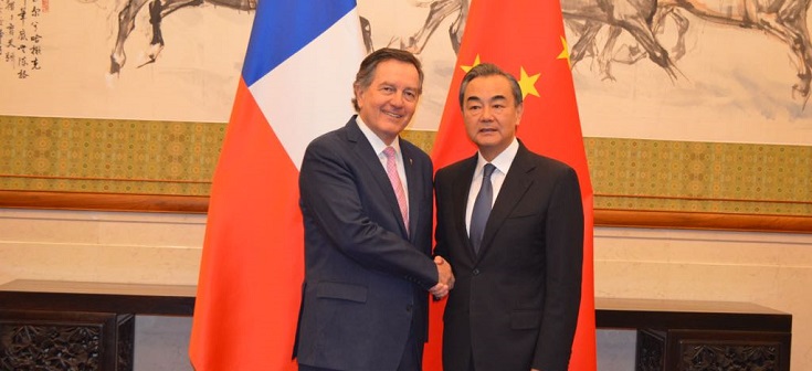 Canciller Ampuero se reunió con altas autoridades chinas y abordó escenario comercial internacional